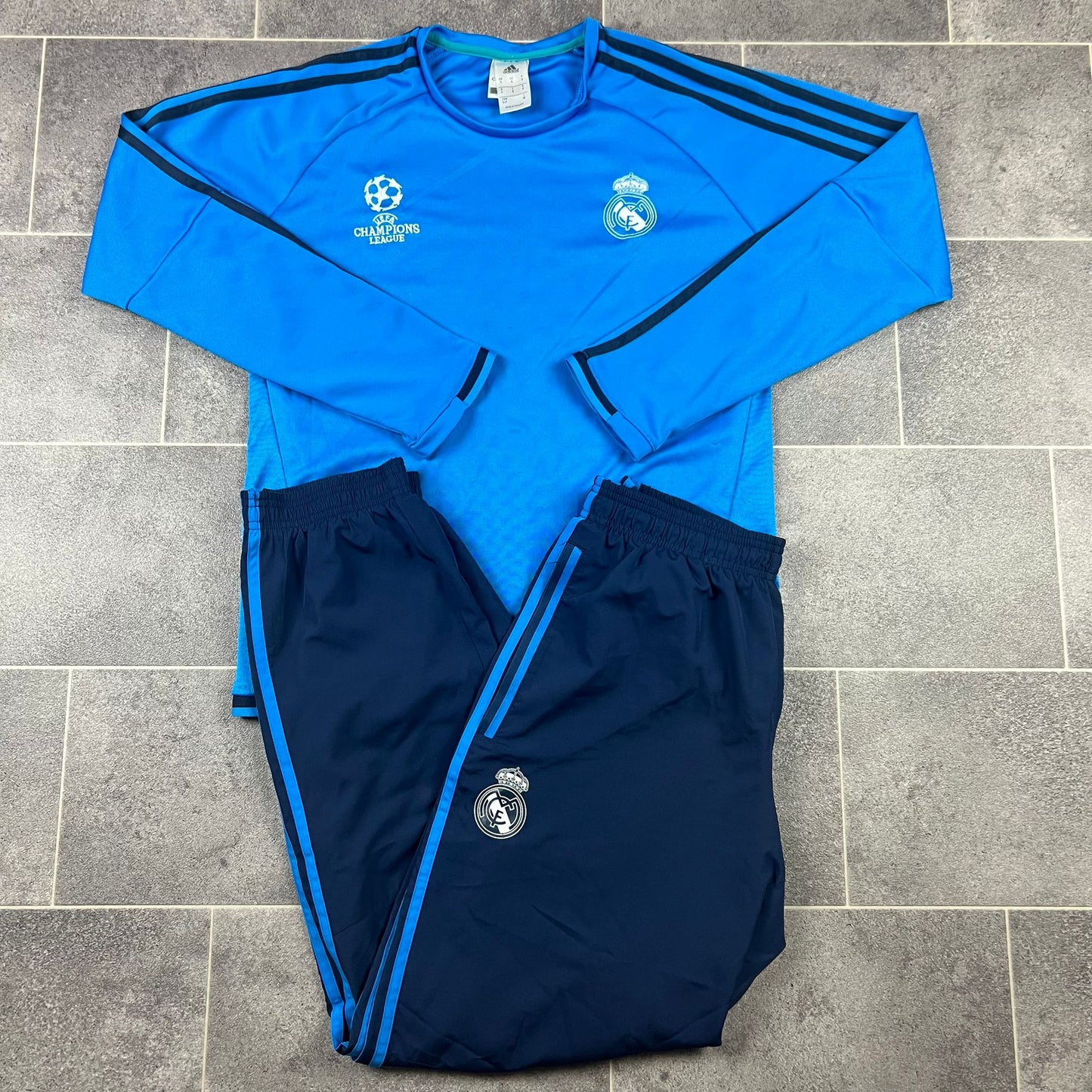 Real Madrid Trainingsanzug(S/M)