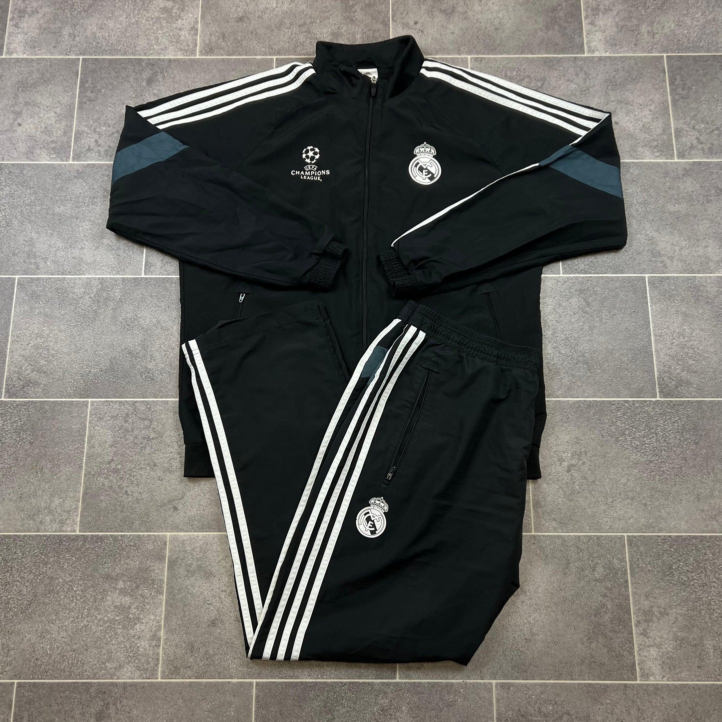 Real Madrid Trainingsanzug(L)